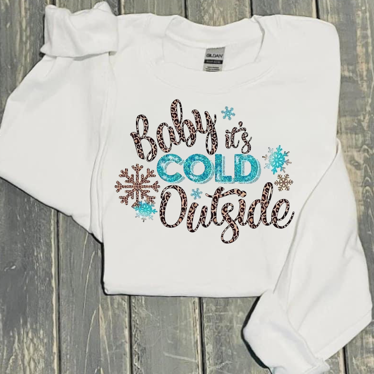 Baby it’s cold outside Crewneck sweater ❄️